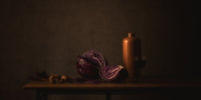 Punakaali-asetelma tekijältä Monique van Velzen