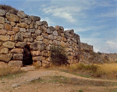 Mycenian taide: läntinen portaikko, josta pääsee Mykeneen linnoitukseen, Tirynsin kaupunkiin, noin 1200 eaa. Kreikka tekijältä Mycenaean