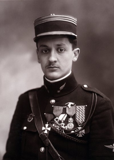 Ensimmäisessä maailmansodassa 1914-1918 kuolleen ranskalaisen sotalentäjän Georges Guynemerin (1894-1917) muotokuva (kuva) tekijältä Nadar