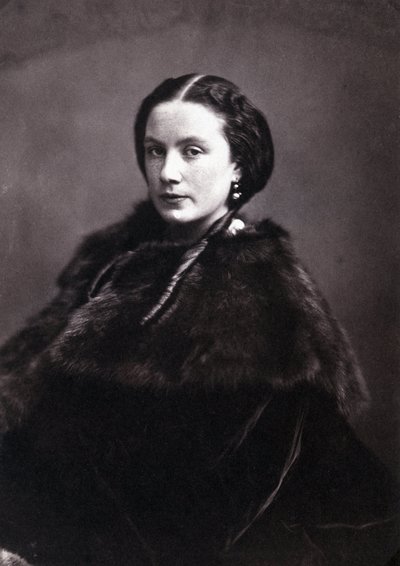 Madame Pichatin muotokuva. Muotokuva tyylikkäästä naisesta, jolla on englantilaiset soljet ja turkki. Valokuva: Gaspard Felix Tournachon, Felix Nadar (1820-1910) tekijältä Nadar