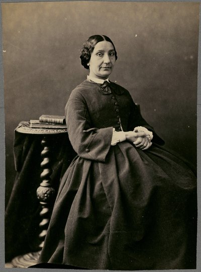 Neiti Elise Veuillot tekijältä Nadar [Gaspard Félix Tournachon]