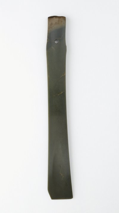 Haarukkataltta (zhang) Qijia-kulttuuri (jade (nefriitti)) tekijältä Neolithic Period Chinese School