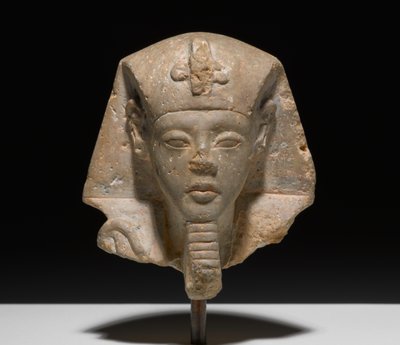 Akhenstenin shabtin pää, n. 1352-1336 eKr. (kalkkikivi) tekijältä New Kingdom Egyptian