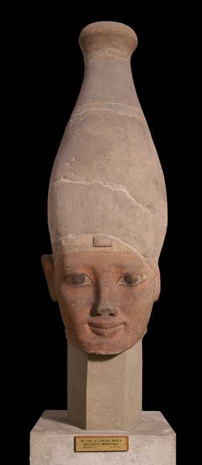 Faraon pää, jolla on Ylä-Egyptin valkoinen kruunu, n. 1400 eKr. (keramiikka) tekijältä New Kingdom Egyptian