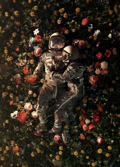 Kosminen pariskunta kukkii tekijältä Nicebleed