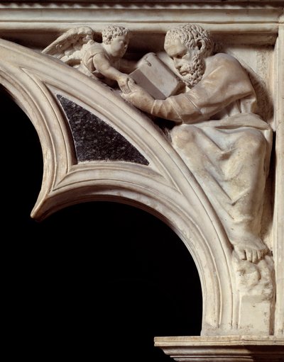 Goottilainen taide: "" Saint Mathieu Evangelist"" - yksityiskohta Nicola Pisanon veistämän marmorisaarnatuolin kaarista tekijältä Nicola Pisano