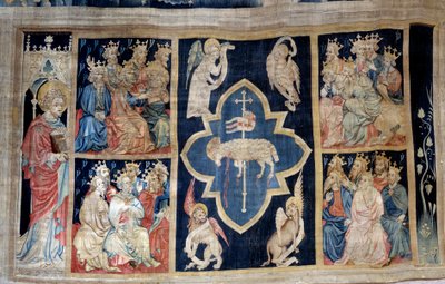 Ilmestysesirippu (1373-1383), n. 7: vanhukset antavat kunniaa karitsalle, Kristuksen vertauskuvalle. Nicolas Bataillen kuvakudos (1330-1405) tekijältä Nicolas Bataille
