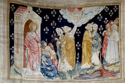 Ilmestyskirjan ripustus (1373-1383), n. 28: ihme. Fidelesin Jumalan palvelijat ja profeetat katsovat vereksi muuttunutta jokea. Nicolas Bataillen kuvakudos (1330-1405) tekijältä Nicolas Bataille