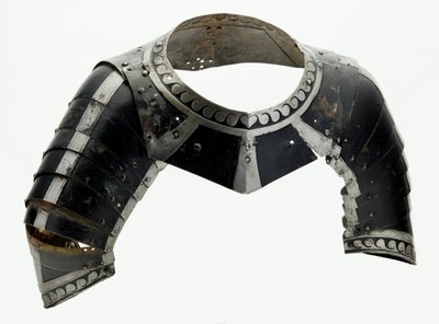 Almain Collar, n. 1580 (maalattu teräs modernilla nahalla) tekijältä North German School