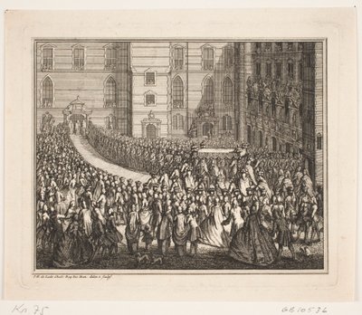 Kuningas Frederik V kulkueessa voiteluseremoniaan Frederiksborgin palatsikirkossa. Kuvitus Frederik d. IV:n voiteluteosta tekijältä Odvardt Helmoldt de Lode