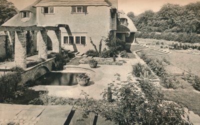 Garden of Wood House Copse, Holmbury St. Mary. Katse itään, vuodelta 1926 tekijältä Oliver Falvey Hill