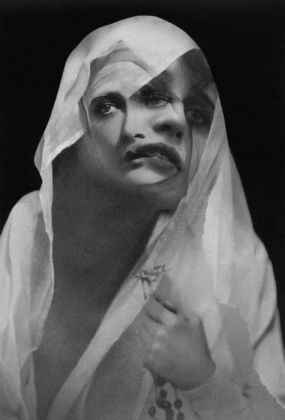 Sante, 2025 (Digitaalinen sekatekniikka) tekijältä Olivia Gozzano