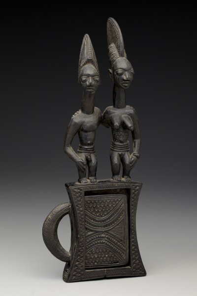 Peilikotelo, ennen 1938 (puu & peili) tekijältä Olowe of Ise