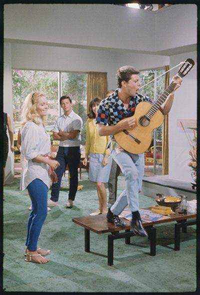 Frankie Avalon ja Tuesday Weld kuvauksissa "I