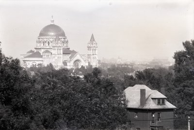 Uusi katedraali Barnesin sairaalasta, St.Louis, 19. syyskuuta 1919 tekijältä Oscar Kuehn