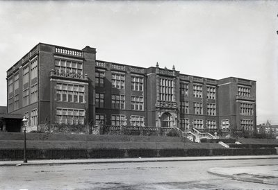 Opettajien korkeakoulu, St.Louis tekijältä Oscar Kuehn