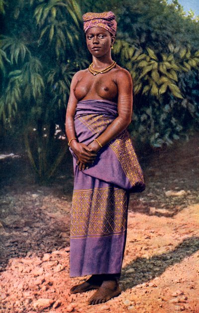 Nainen Accrasta, Ghanasta, 1922. tekijältä P. A. McCann