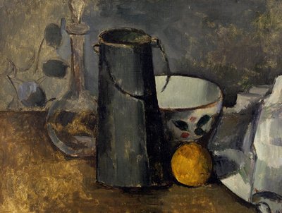 Asetelma karahvin, maitopurkin, kulhon ja appelsiinin kanssa tekijältä Paul Cézanne