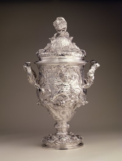 Kaksikahvainen kuppi ja kansi, 1742-43 tekijältä Paul de Lamerie