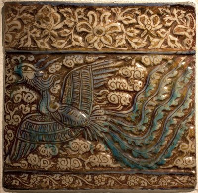 Simurgh (Simorgh tai Senmurw) - Azulejos - Faience de Kashan (Persia), Ilkhanide-kausi, 1300-luvun alku (laatta, valettu keramiikka, kiilto- ja alusmaalattu, Persia, Kashan, 1300-luvun alku, Ilkhanid-kausi) - Musee Calouste Gulbenkian, Lissabon (P tekijältä Persian School