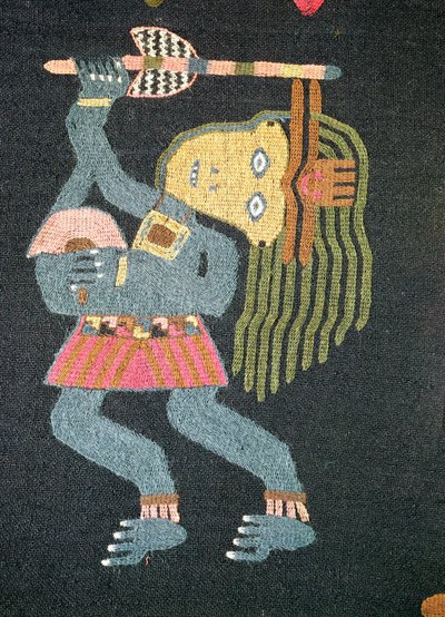 Kudottu villatanssija patakalla, Paracas-heimo (tekstiili) (ks. myös 231826) tekijältä Peruvian School