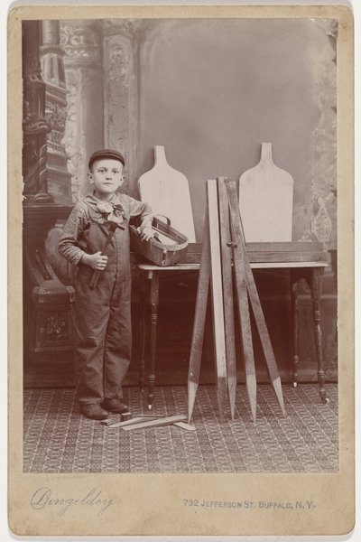 Puusepän apulaisen muotokuva,c. 1900 (kuva) tekijältä Peter Dingeldey