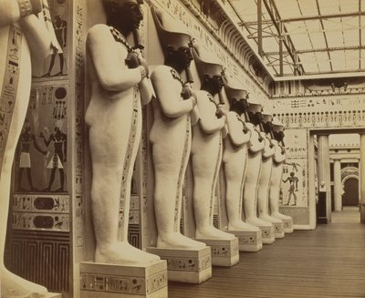 Egyptin tuomioistuin ja Colossi-salin julkisivu, Crystal Palace, Sydenham, 1854 tekijältä Philip Henry Delamotte