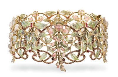 Art Nouveau -multihelmi ja emali "Glycines"-choker tekijältä Philippe Wolfers