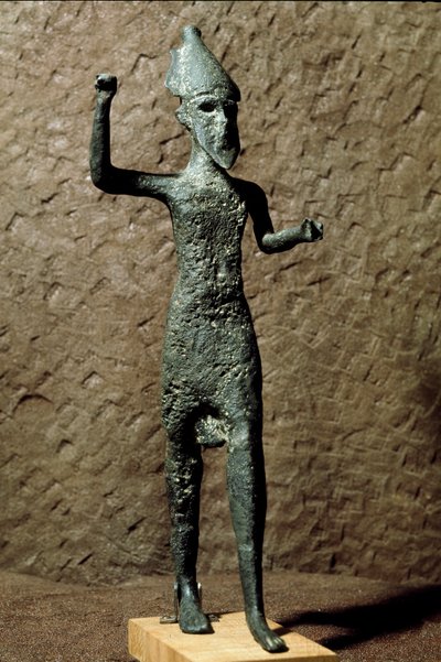 Foinikia: pronssinen jumalahahmo. Löytää merestä lähellä Selinuntea (Selinonte), Sisiliassa. 14-13-luvulla eKr. Palermo, kansallinen arkeologinen museo tekijältä Phoenician