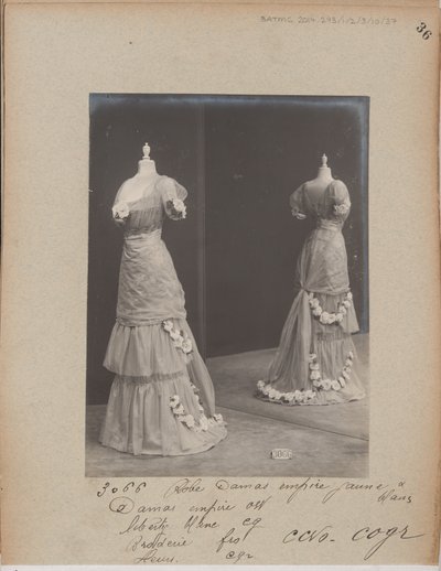Albumisivu: House of Worth, Ball Gown tekijältä Photographer French