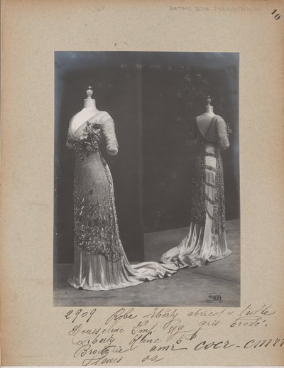 Albumisivu: House of Worth, Ball Gown tekijältä Photographer French