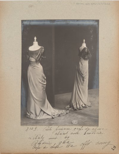 Albumisivu: House of Worth, Ball Gown tekijältä Photographer French
