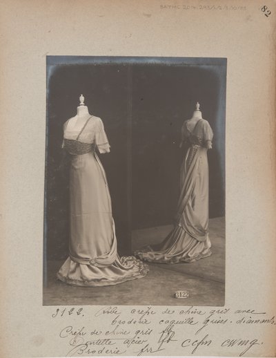 Albumisivu: House of Worth, Ball Gown tekijältä Photographer French
