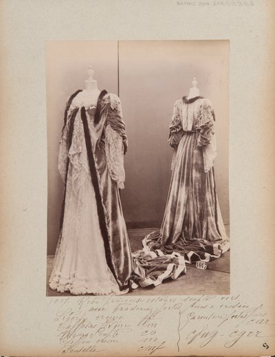 Albumisivu: House of Worth, Dress tekijältä Photographer French