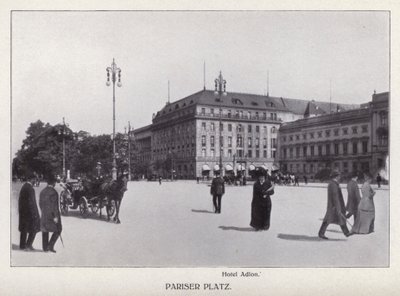 Berliini: Pariser Platz (m/w kuva) tekijältä Photographer German