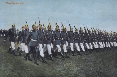 Saksan armeijan jalkaväen sotilaat marssivat paraatissa (kuva) tekijältä Photographer German