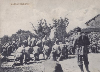 Saksan armeijan sotilaat osallistuvat ulkoilmakirkon jumalanpalvelukseen (m/w kuva) tekijältä Photographer German