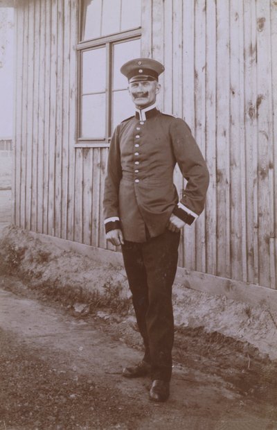 Muotokuva saksalaisesta sotilasta (m/w kuva) tekijältä Photographer German