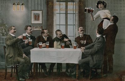 Postikortti saksalaisista, jotka juovat olutta ja pitävät hauskaa tarjoilijan kanssa, lähetetty vuonna 1913 (käsivärillinen valokuva). tekijältä Photographer German