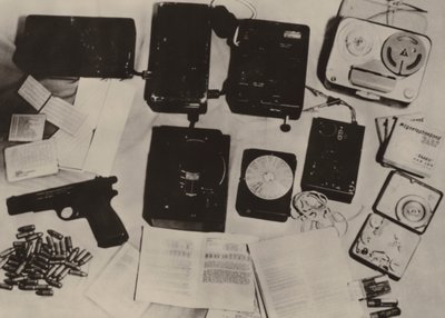 Sterzykin, Yhdysvaltain salaisen palvelun agentin, varusteet, joka pidätettiin yrittäessään tiedustella .... (m/v kuva) tekijältä Photographer German
