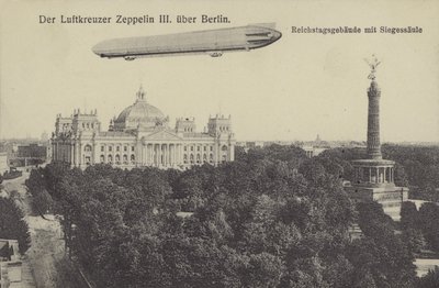 Zeppelin LZ III lentää Berliinin yli (m/w kuva) tekijältä Photographer German
