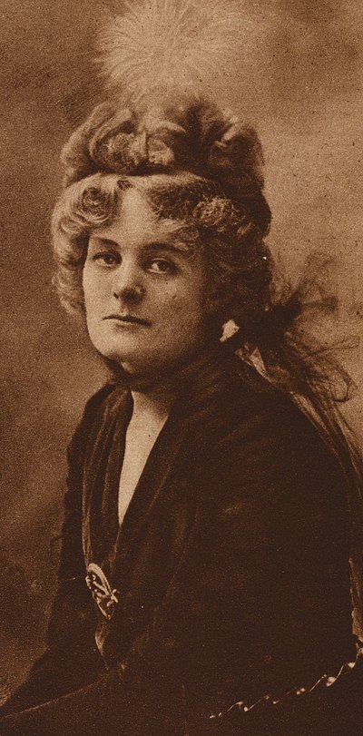 Maud Gonne MacBride, englantilais-irlantilainen tasavaltalainen (s/w-kuva). tekijältä Photographer Irish