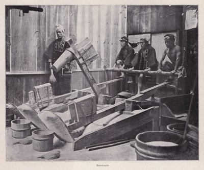 Riisin kuoriminen tai riisijauhojen valmistaminen riisijauholla, Japani (m/v kuva) tekijältä Photographer Japanese