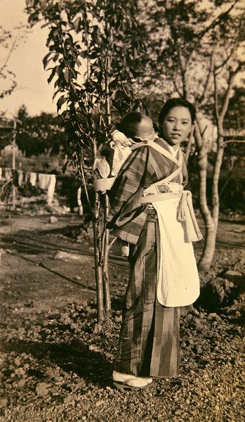 Japanilainen äiti ja vauva tekijältä Photographer Japanese