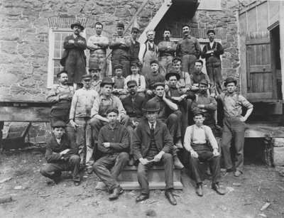 Henry Clay Factoryn työntekijät, 1905 tekijältä Pierre A. Gentieu