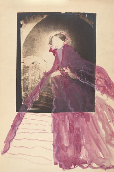 [La Comtesse pöydässä käsistä kasvoihin], 1860-luku. tekijältä Pierre Louis Pierson