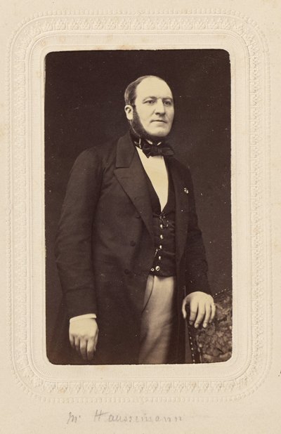  tekijältä Pierre Petit