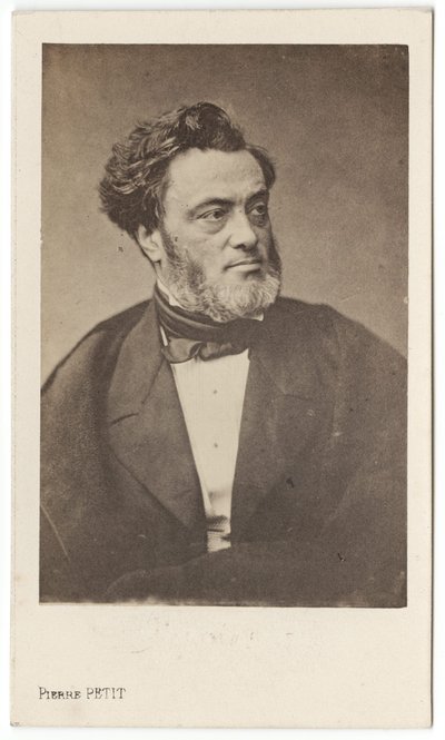  tekijältä Pierre Petit