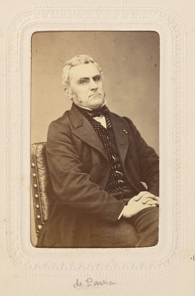  tekijältä Pierre Petit