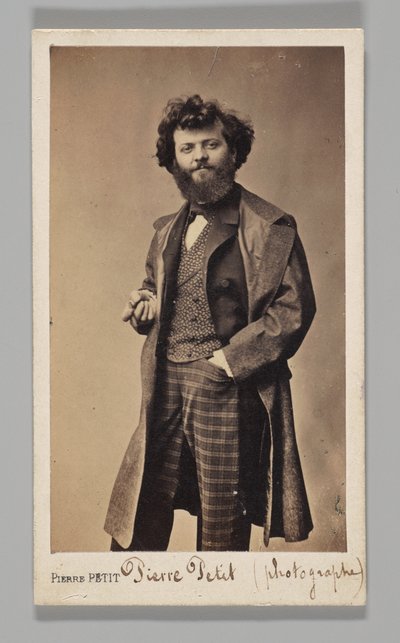  tekijältä Pierre Petit